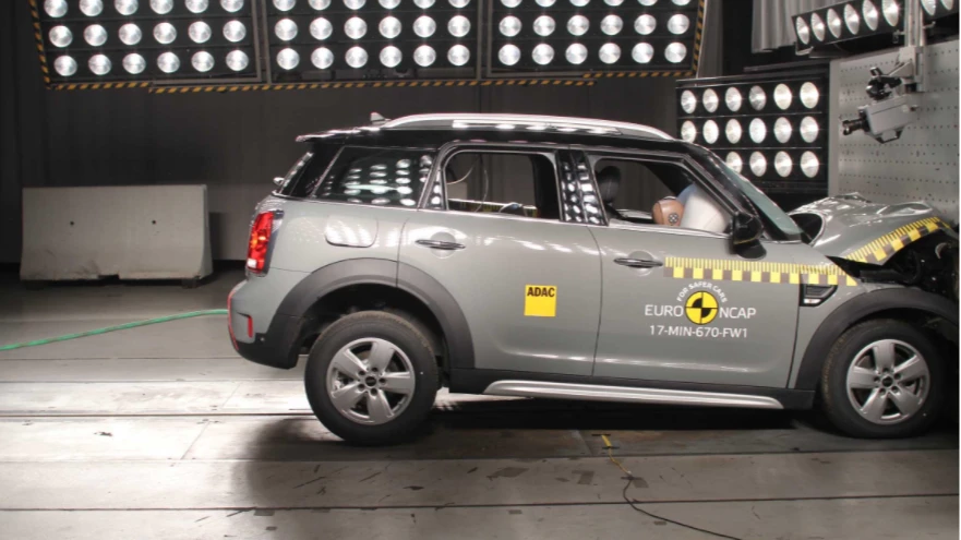 КРАШ-ТЕСТ MINI COUNTRYMAN