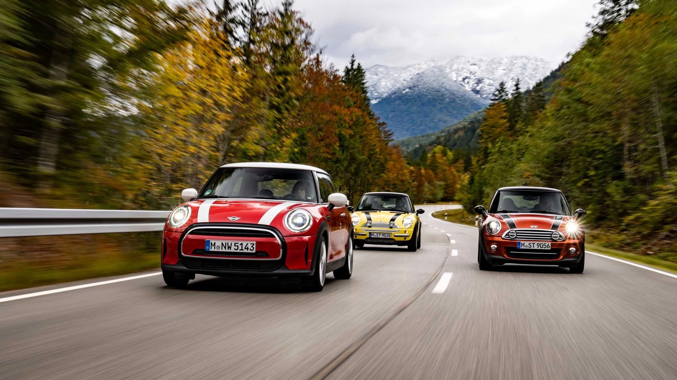 MINI Cooper – синоним удовольствия от вождения на протяжении 60 лет.